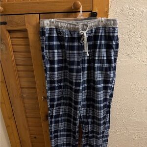 Men’s Eddie Bauer plaid flannel pajama pants